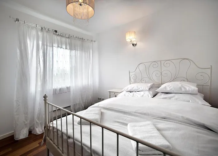 3 Bedrooms Zoliborz Gwiazdzista Διαμέρισμα Βαρσοβία